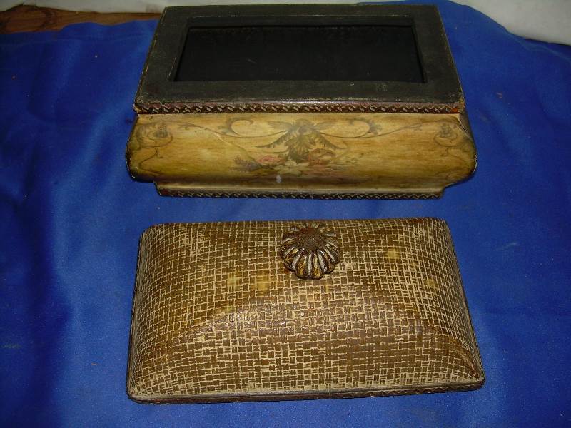 vintage wooden trinket box