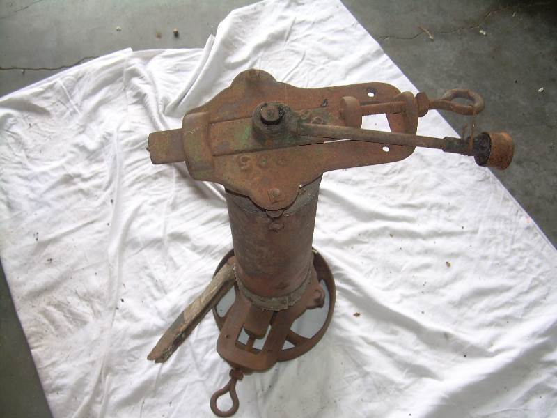 antique part from thrashing machine