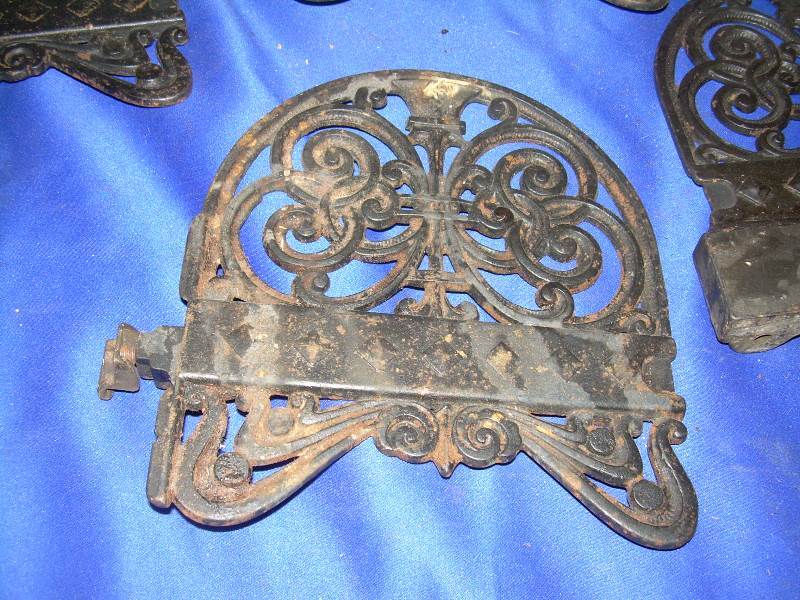 set of 4 abtique sewing machin pedals