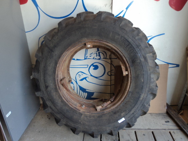 Akuret Tire