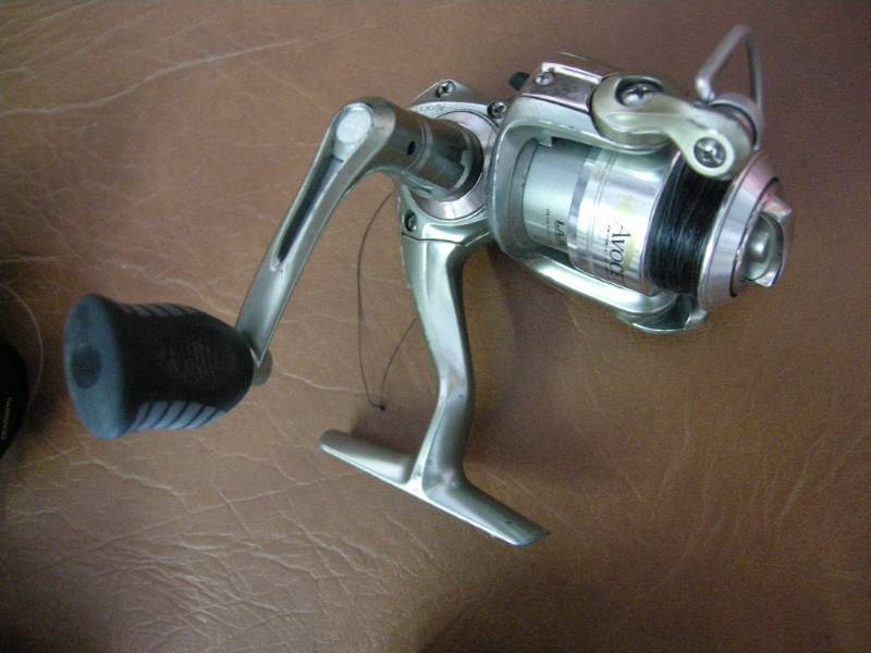 4 fishing reels