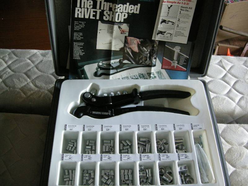 Workshops threaded rivet set
