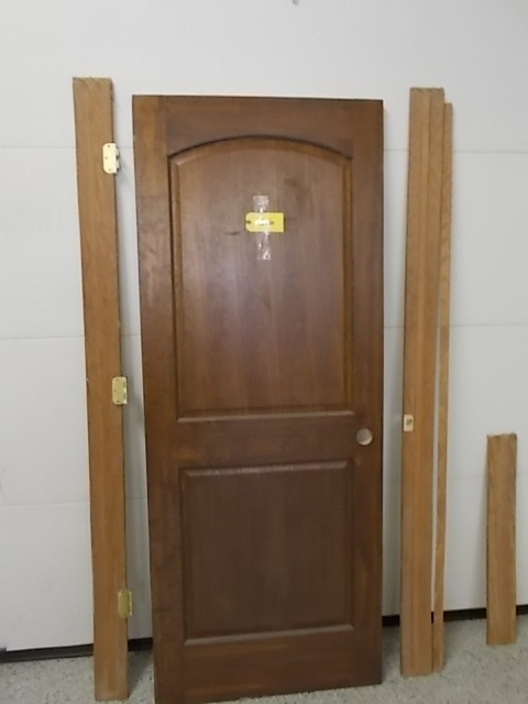 lot 26 image: Door