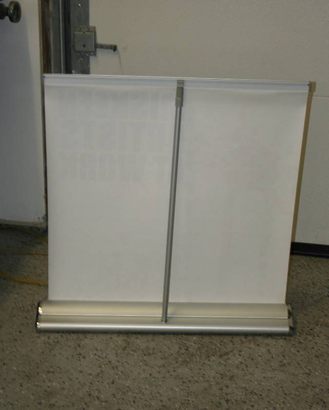 lot 77 image: Display