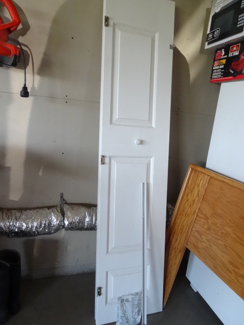 Bi fold door