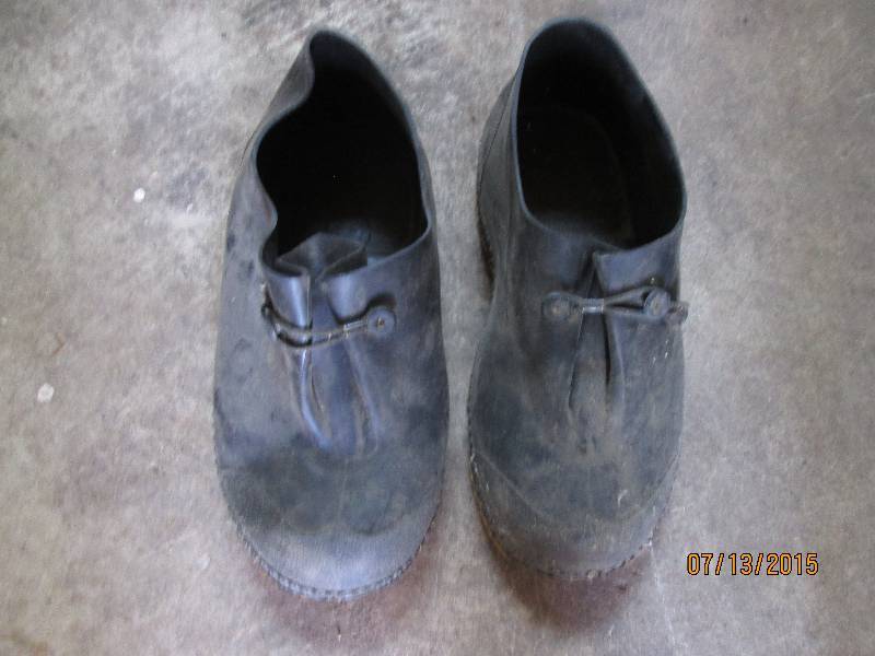 Servles over shoes. Good condition...