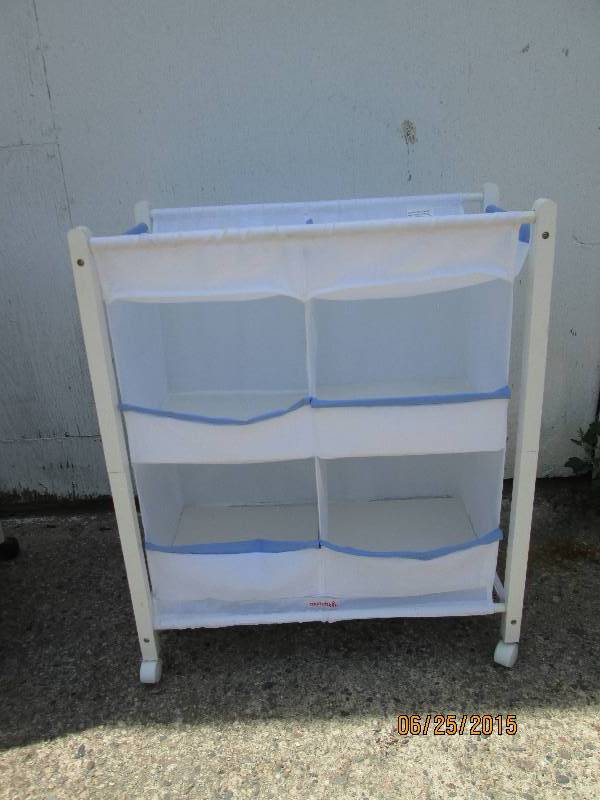 New Munchkin organizer on wheels g...