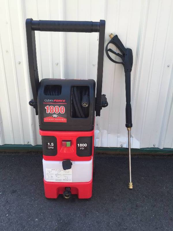 lot 7 image: Clean Force 1800PSI Pressure Washer