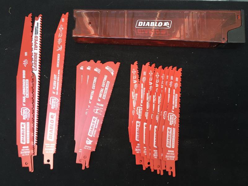 lot 19 image: Diablo Sawsall Blades