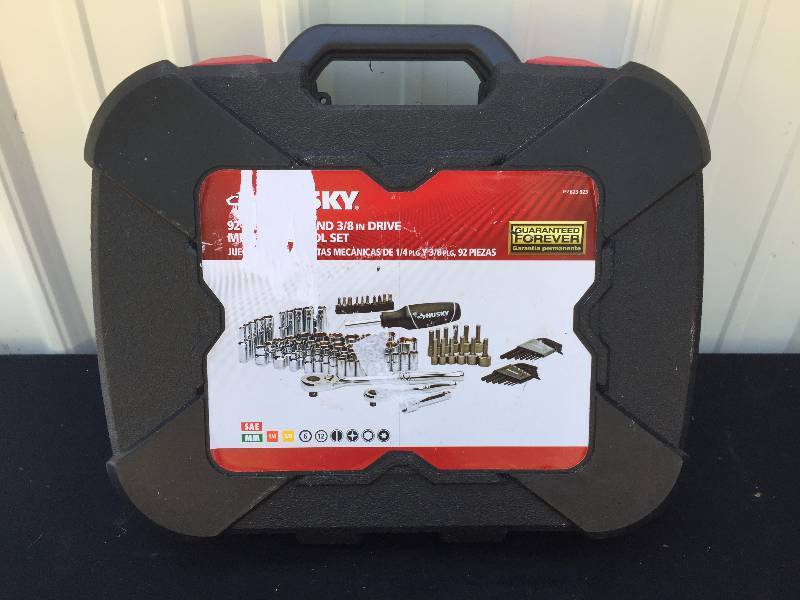 lot 29 image: Husky Tool Set