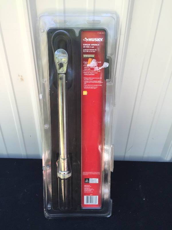 lot 31 image: Husky Torque Wrench