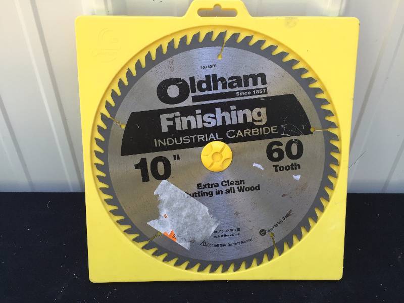 lot 41 image: 10 60 Tooth Saw Blade