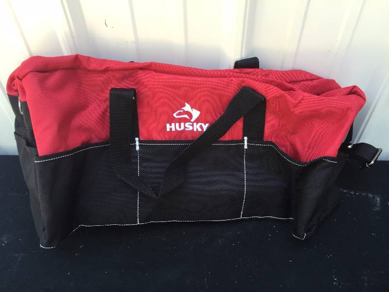 lot 44 image: Husky Large Tool Bag