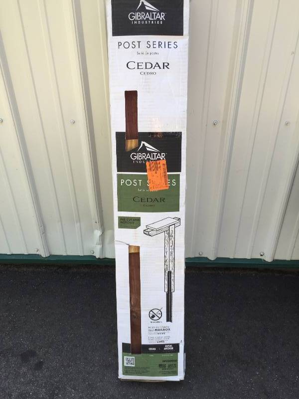 lot 46 image: Cedar Mailbox Post