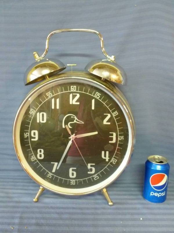 lot 16 image: Huge Ducks Unlimited Alarm Clock