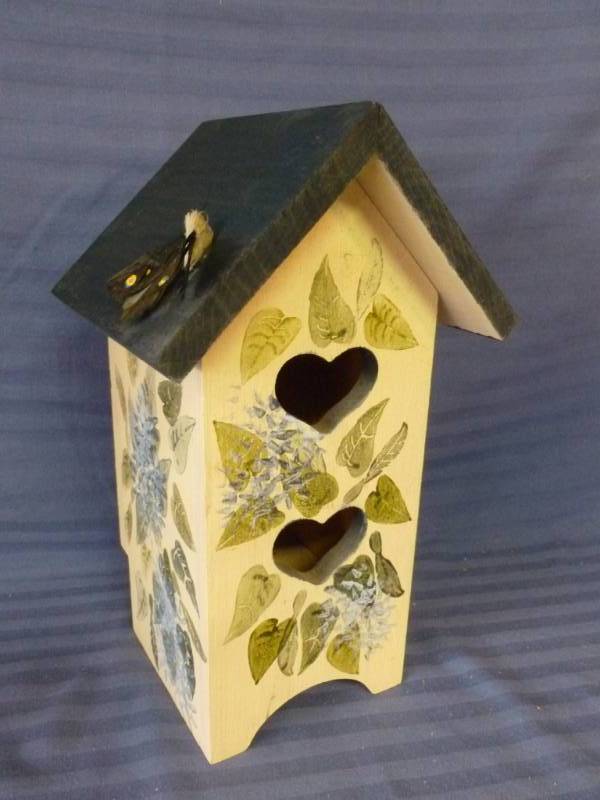 lot 28 image: Painted Wooden Birdhouse