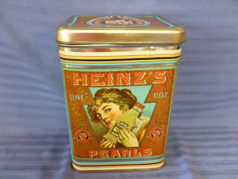 lot 45 image: Vintage Heinz Metal Container