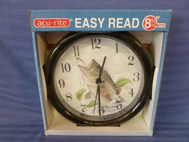lot 48 image: New Acu-Rite Clock