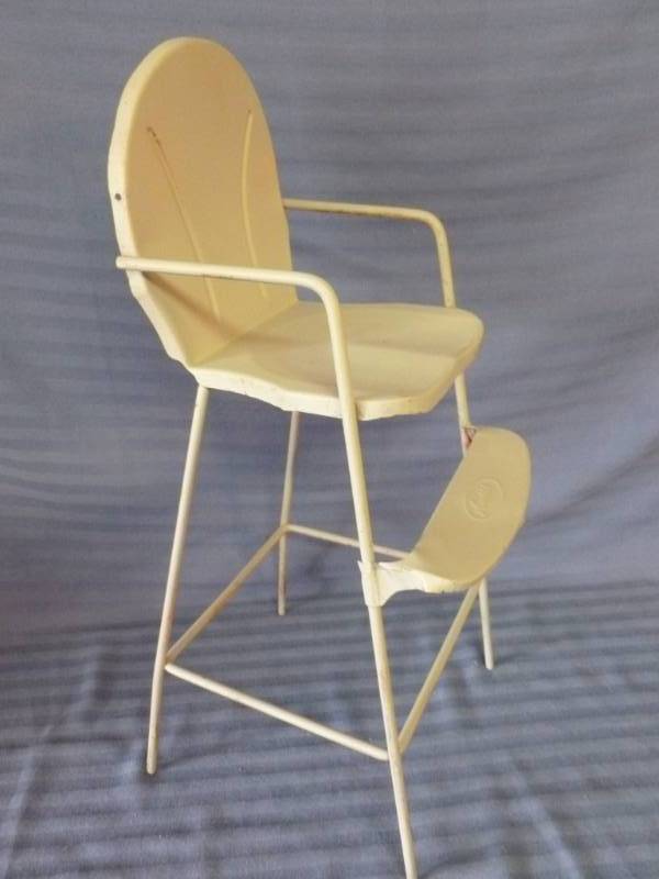 lot 65 image: Vintage Metal Doll Chair