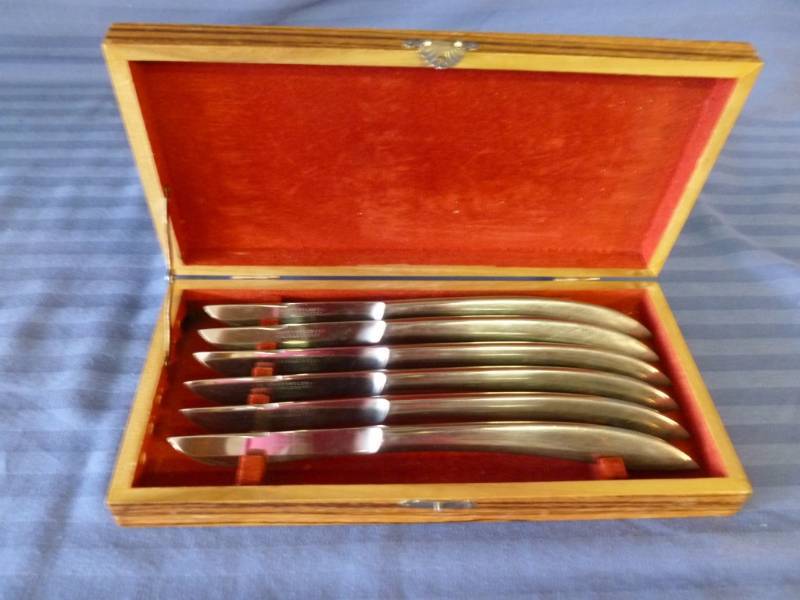 lot 69 image: Stainless Steel Knife Set