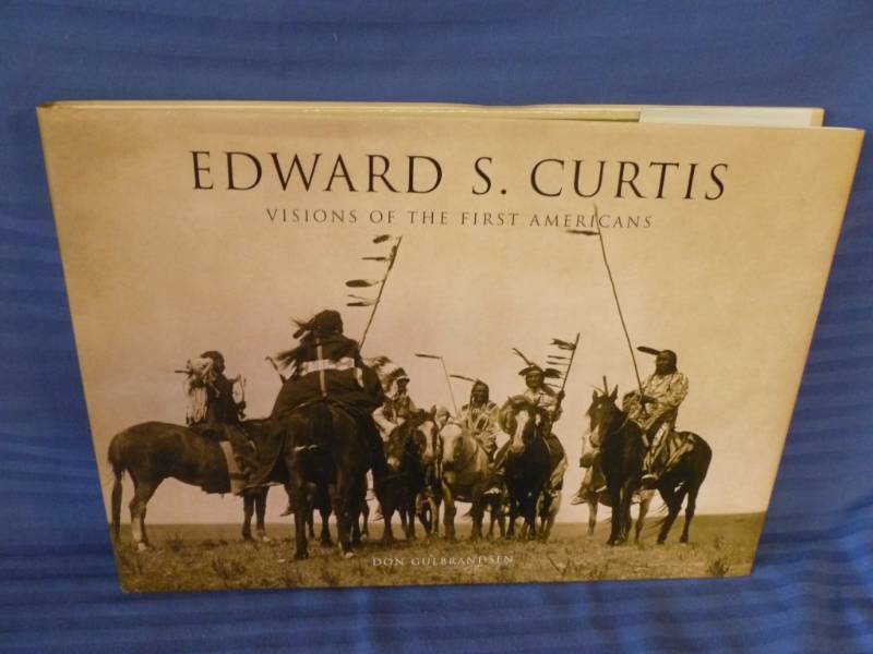 lot 74 image: Collector Book