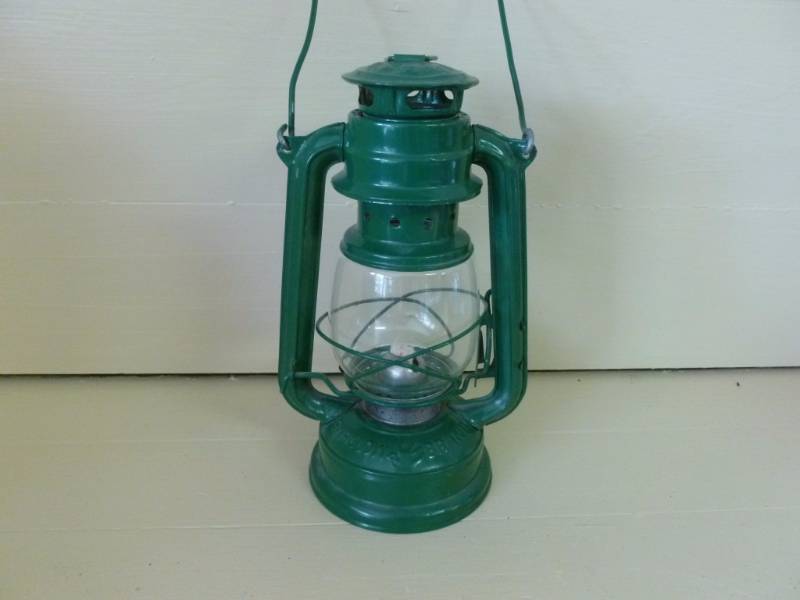 lot 105 image: Barn Lantern