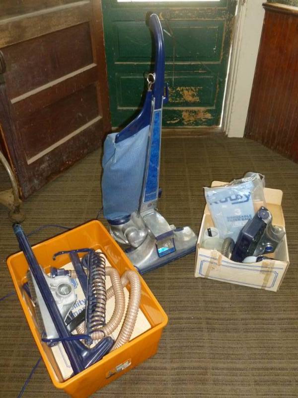 lot 117 image: Kirby Vacuum Cleaner