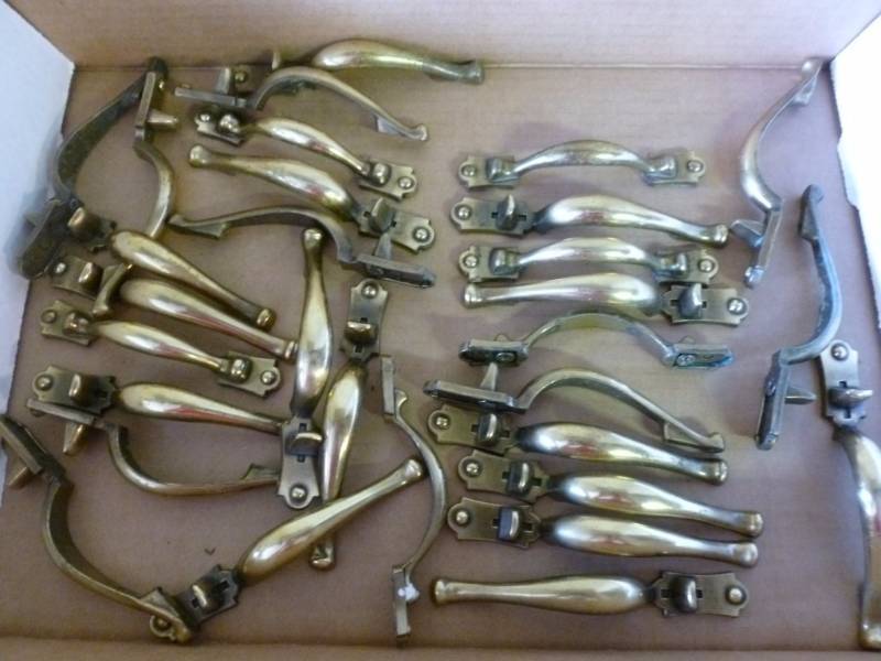 lot 130 image: Cabinet Pull Hardware
