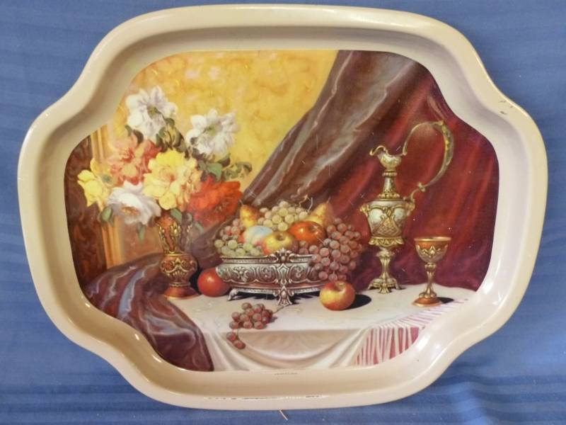 lot 171 image: Vintage Metal Tray