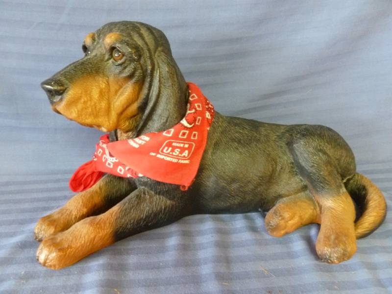 lot 178 image: Large Dog Decoration