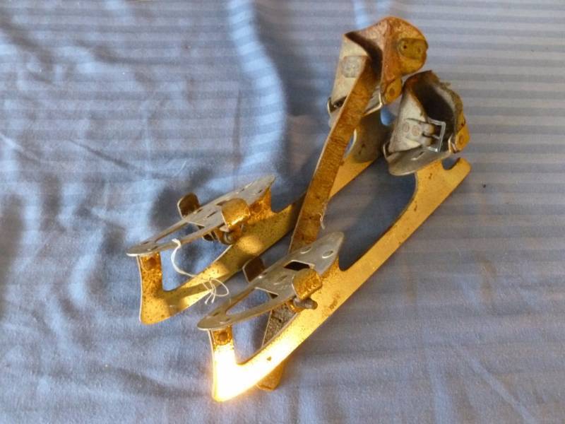 lot 184 image: Antique Ice Skates