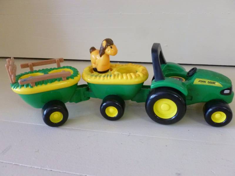 lot 193 image: Ertl - John Deere Tractor