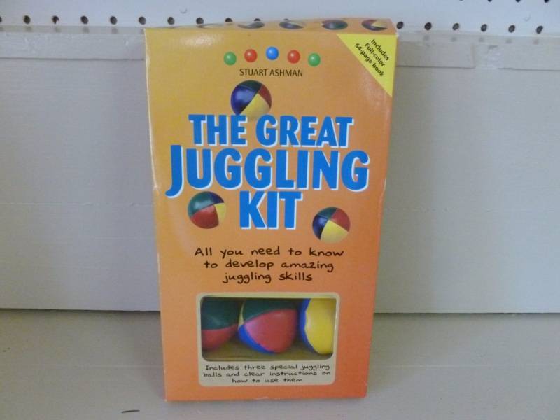 lot 196 image: Juggling Kit