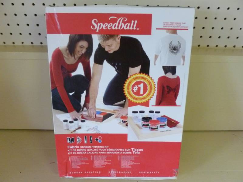 lot 200 image: Fabric Screen Painting Kit