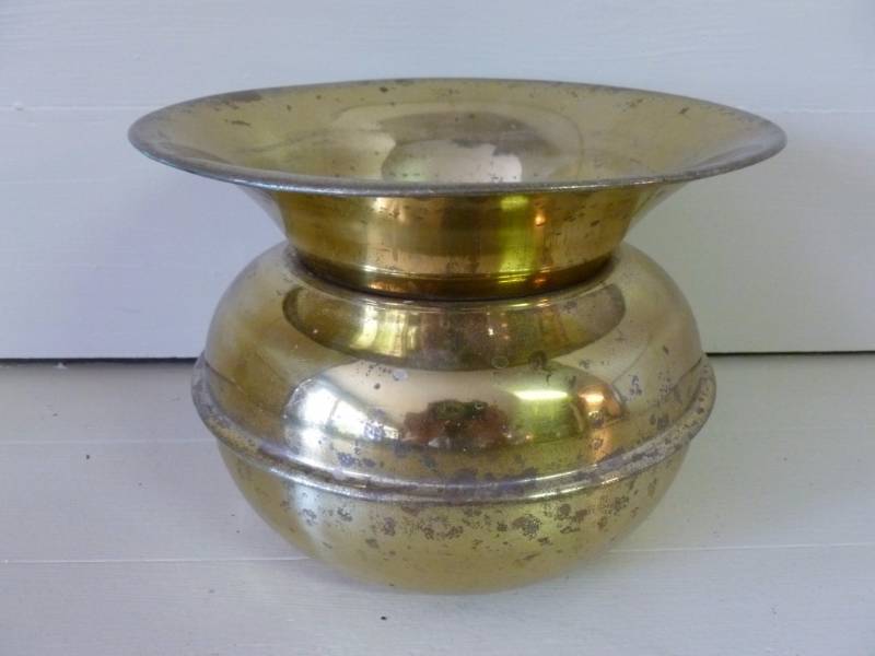 lot 201 image: Brass Spittoon