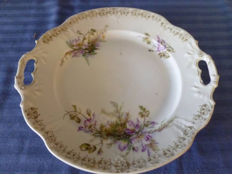 lot 208 image: Antique Plate
