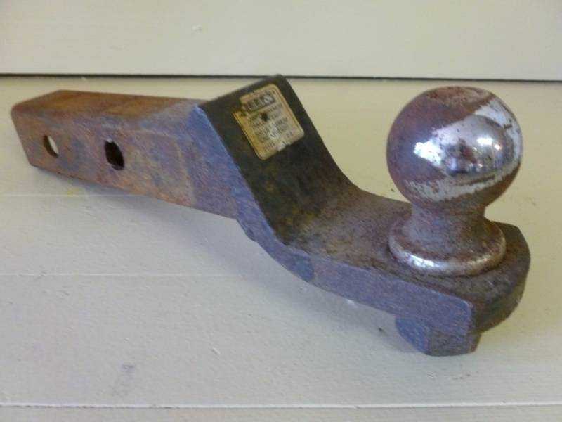 lot 220 image: Receiver Hitch
