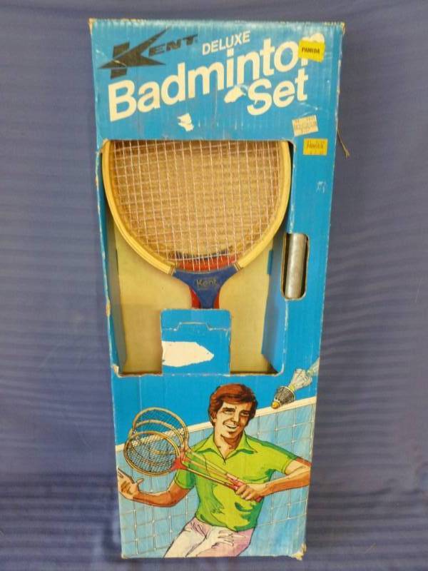 lot 222 image: Badminton Set