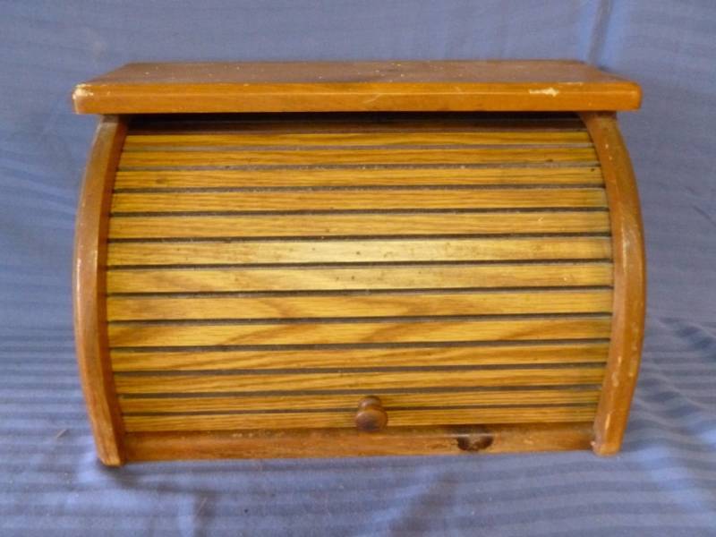 lot 224 image: Wooden Bread Box