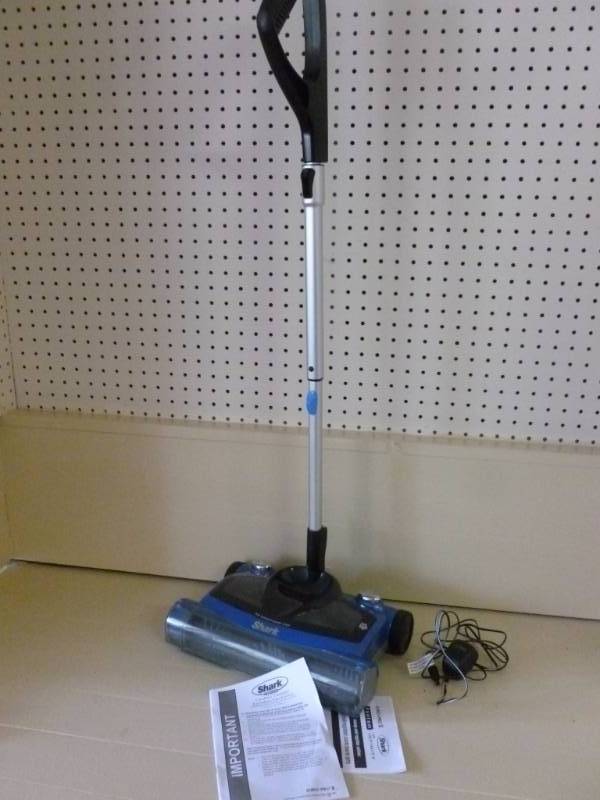 lot 229 image: Shark Vacuum