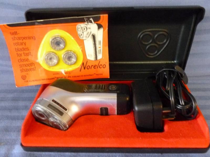 lot 231 image: Norelco Electric Shaver
