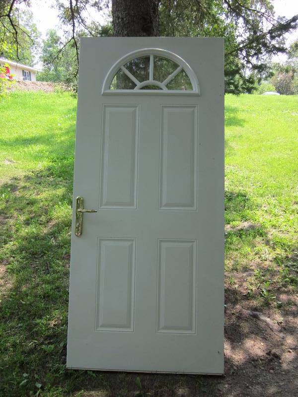 lot 5 image: Exterior Door