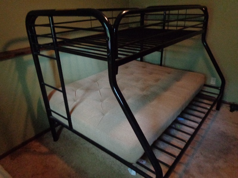lot 128 image: Bunkbed
