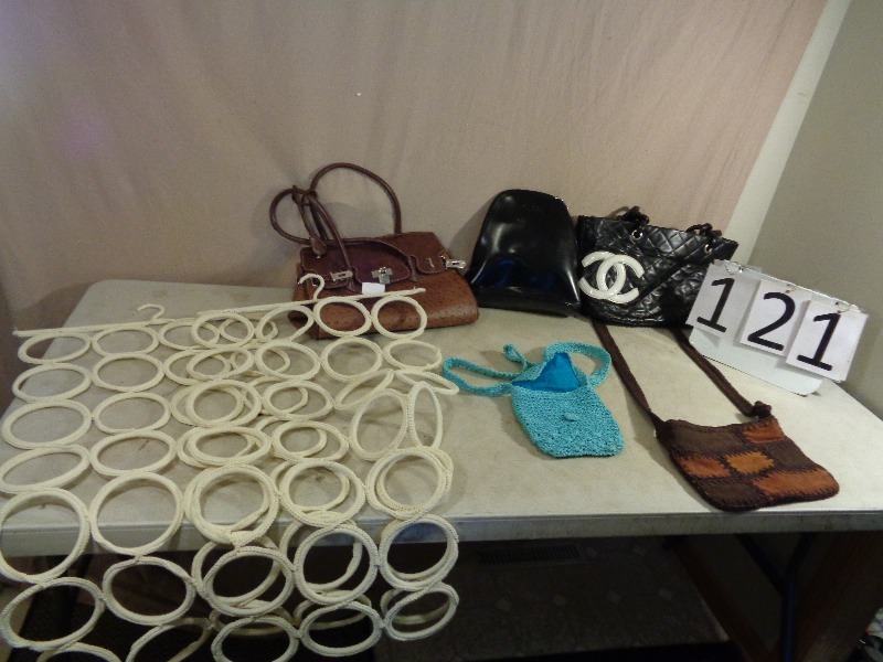 lot 121 image: Purses and More