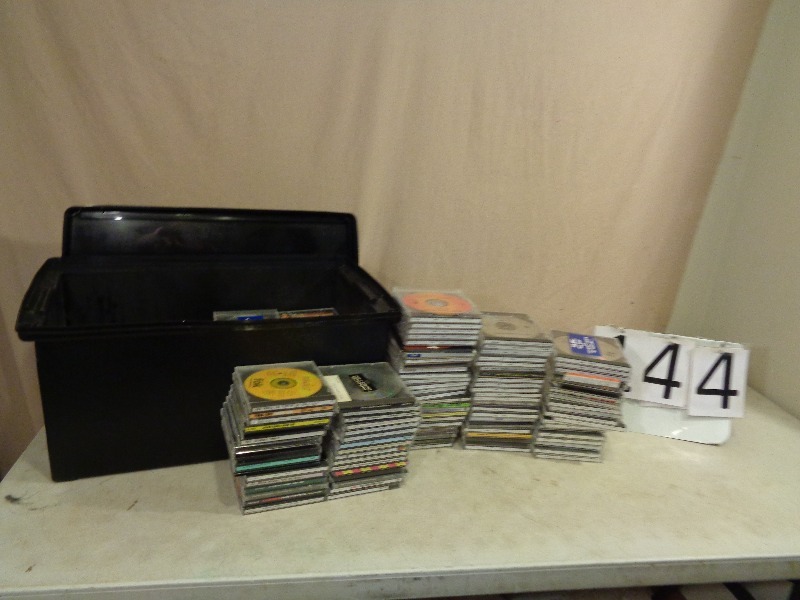 lot 144 image: Large Lot of Assorted CDs