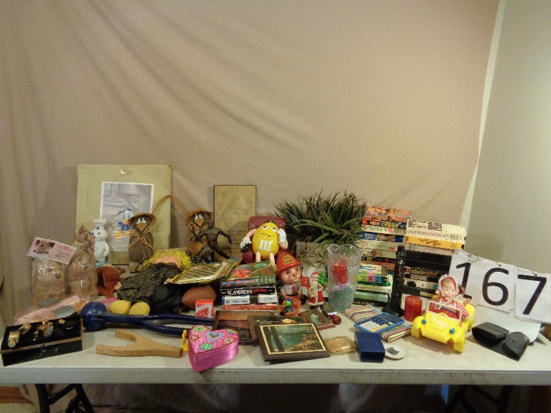 lot 167 image: Household Items