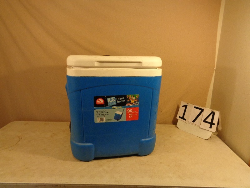 lot 174 image: Rolling Igloo Cooler