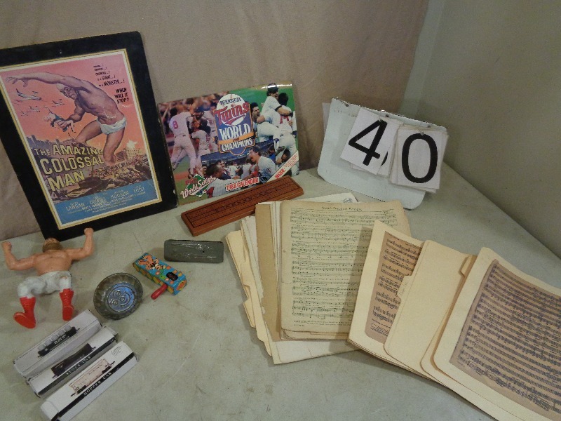lot 40 image: Vintage Unique Items