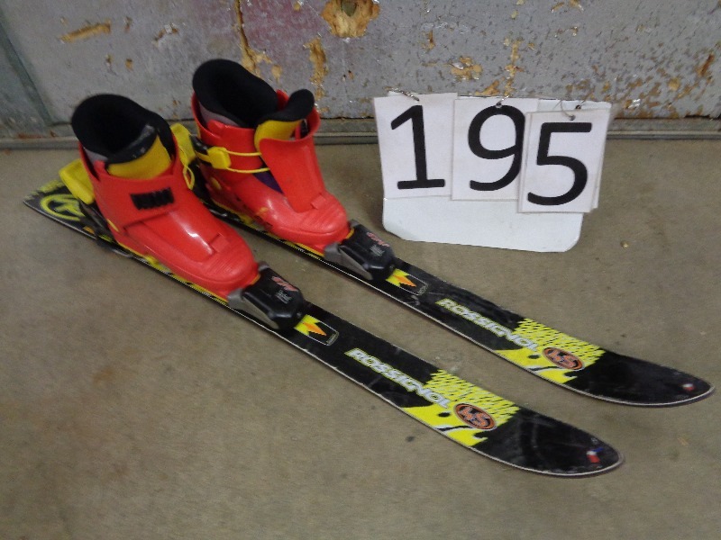 lot 195 image: Kids Rossignol Skis and Boots