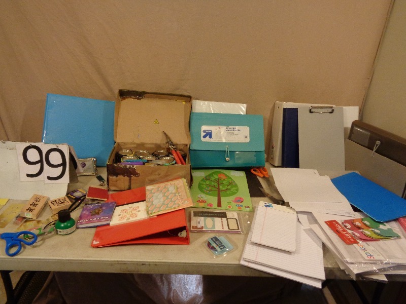 lot 99 image: Assorted Craft Items